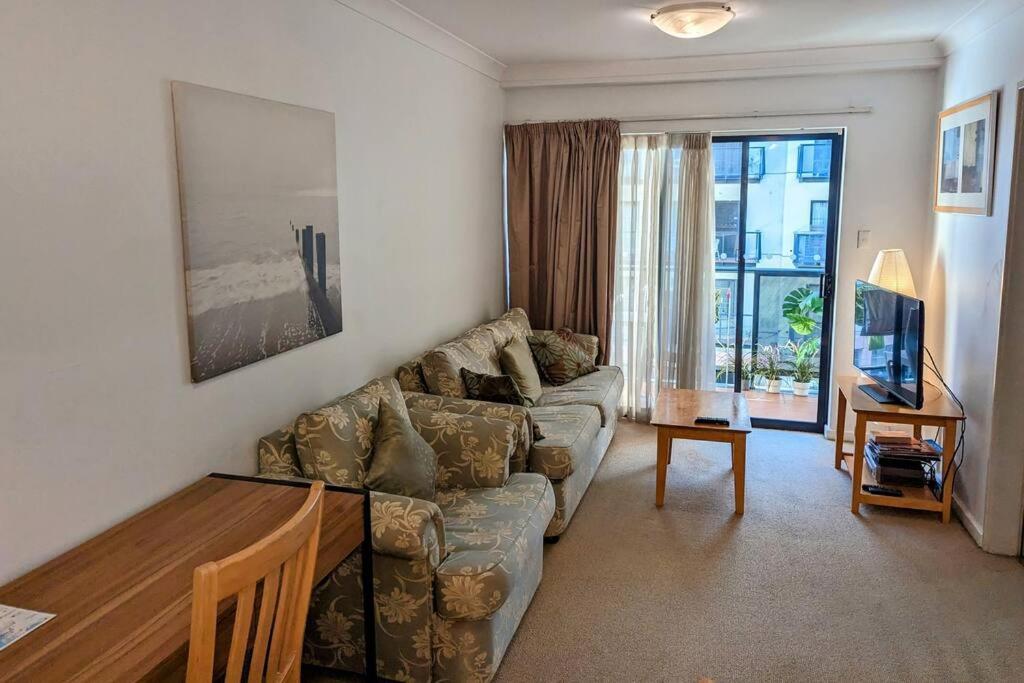 City & Lakeside With Free Parking, Pool And 10 Mins Walk Into The City Perth Bagian luar foto